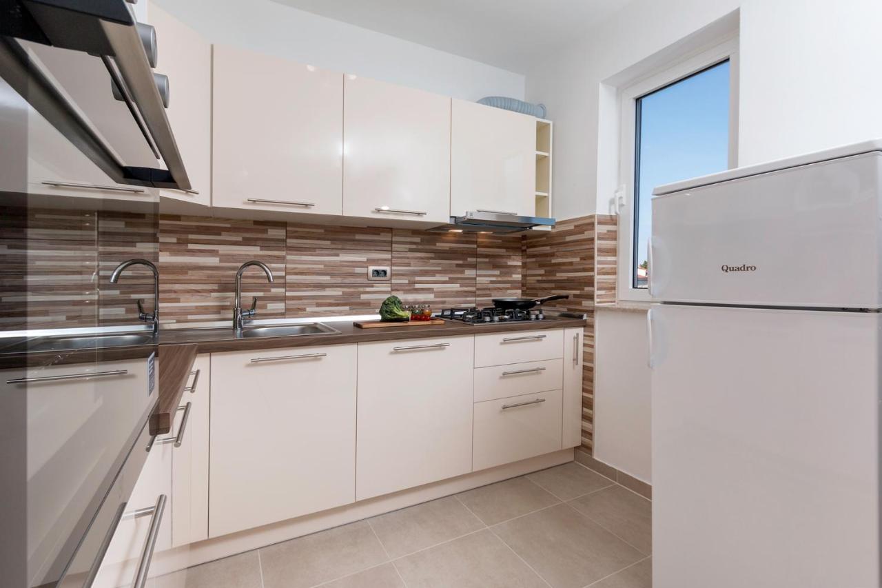 Apartment Rubina With Secure Parking Medulin Exterior foto