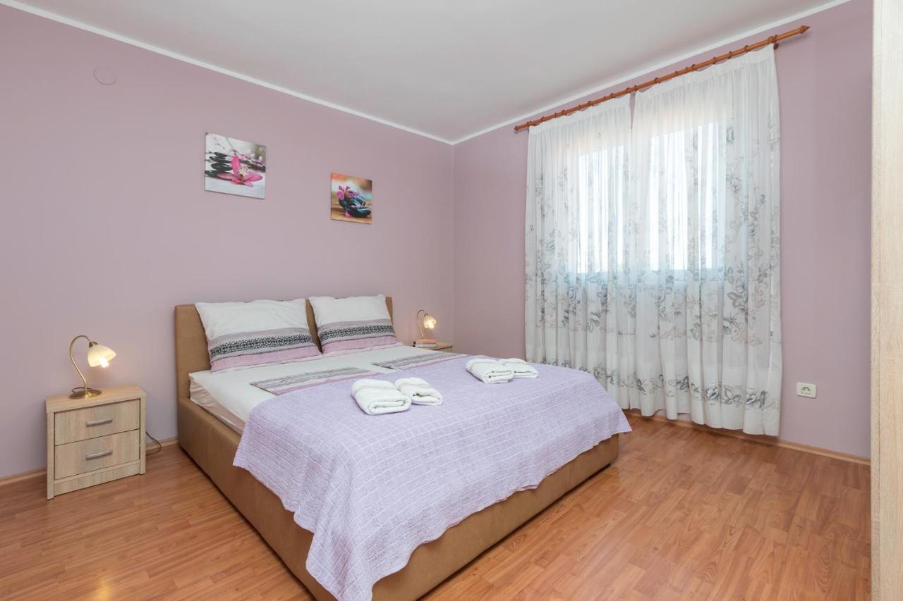 Apartment Rubina With Secure Parking Medulin Exterior foto