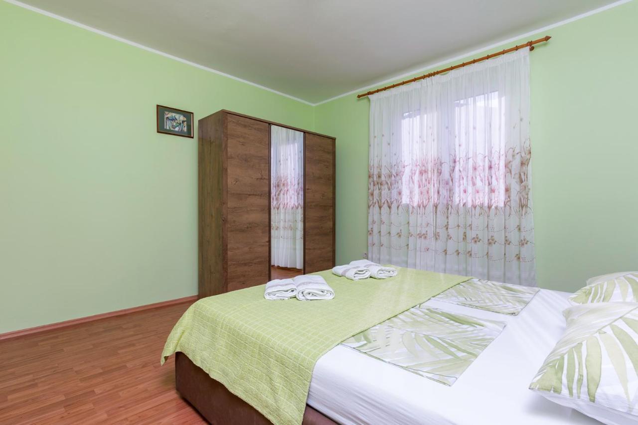 Apartment Rubina With Secure Parking Medulin Exterior foto
